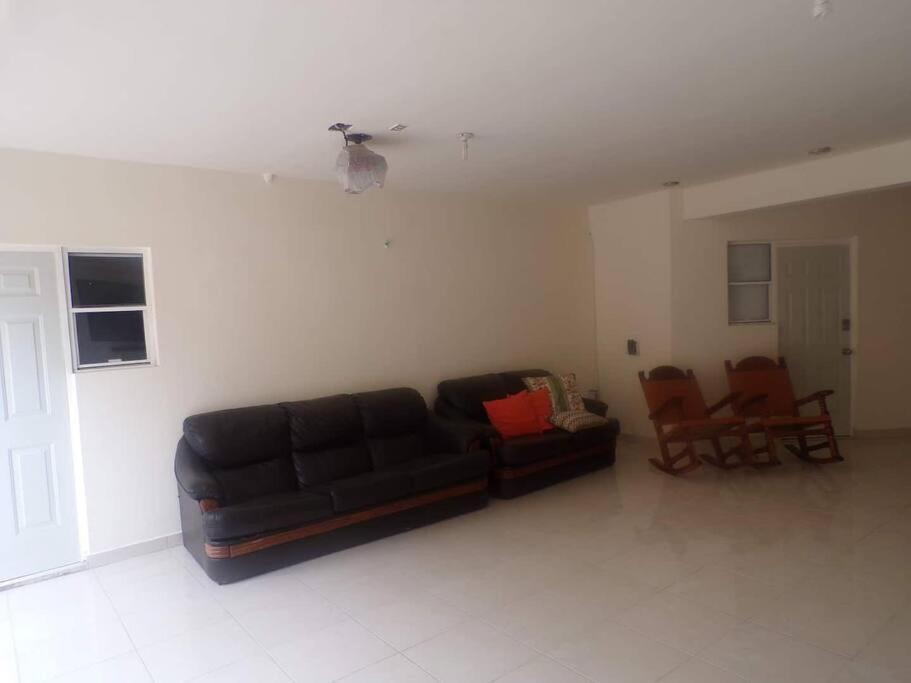 Habitacion 11 Independiente Con Mucha Privacidad ,Cerca Del Consulado , Cas , A 200 Mts Del Vado Del Rio แอร์มอซิโญ ภายนอก รูปภาพ